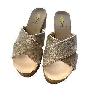 VERY VOLATILE Women's Sz 6 NEW Riverside Gold Snakeskin Print Platform Sandals